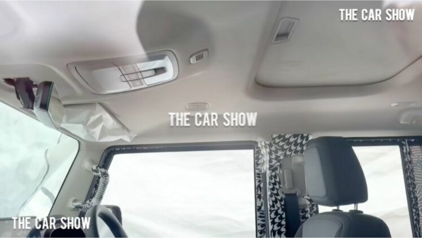 Thar 5 Door (3).png