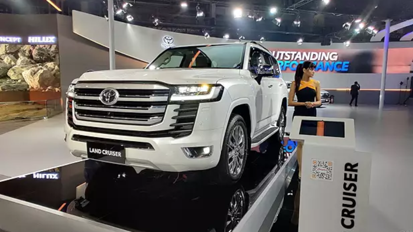 269 Units of Land Cruiser 300 Recalled by Toyota India to address ECU Software Glitch