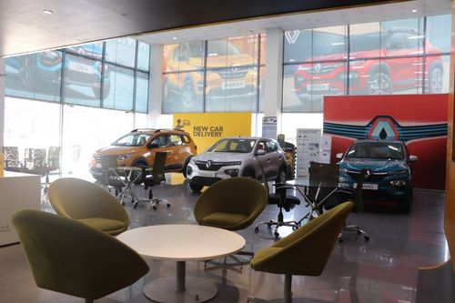 Renault Ghaziabad Lounge Area Renault Ghaziabad Lounge Area