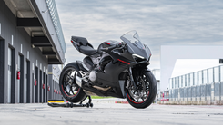 Ducati Panigale V2 Black
