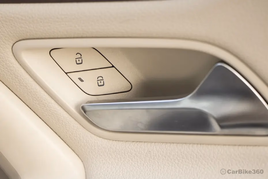 Mercedes-Benz A-Class Limousine Front Right Door Pad Handle