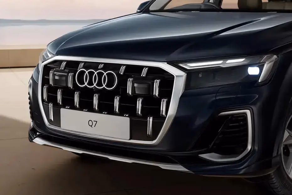Audi Q7 Grille