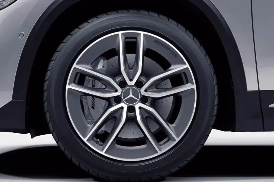 Mercedes-Benz AMG GLA35 Wheel