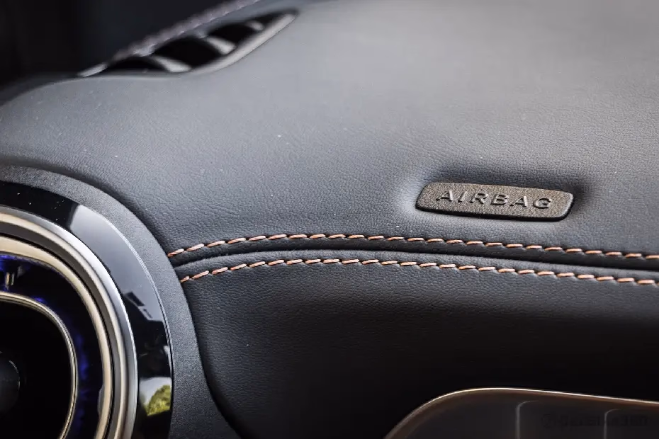 Mercedes-Benz GLC Front Passenger Airbag Mercedes-Benz GLC Front Passenger Airbag