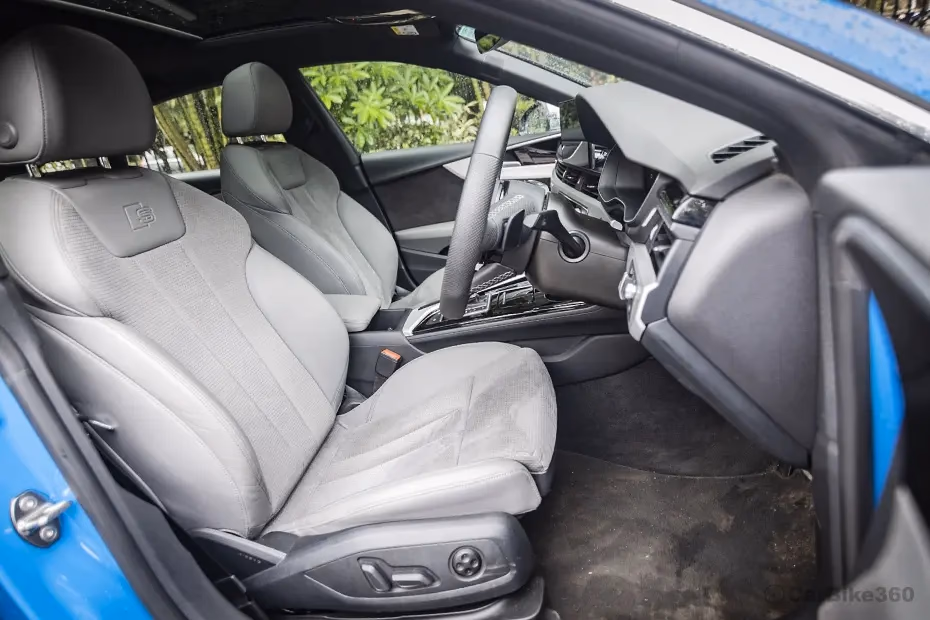 Audi S5 Sportback Front Row Seats