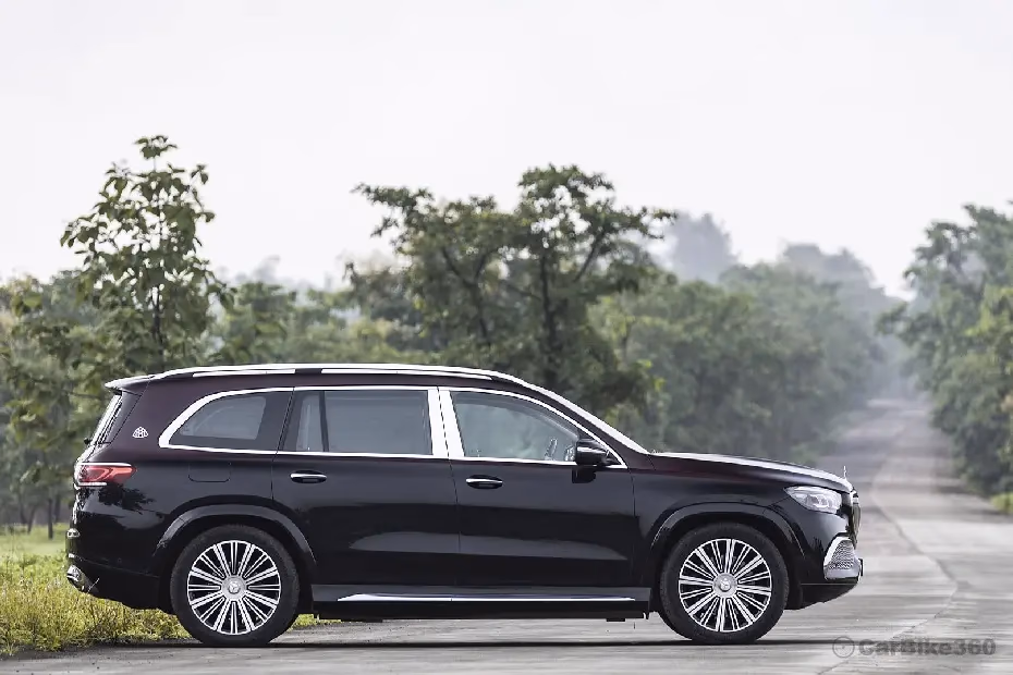 Mercedes-Benz Maybach GLS Right Side View Mercedes-Benz Maybach GLS Right Side View