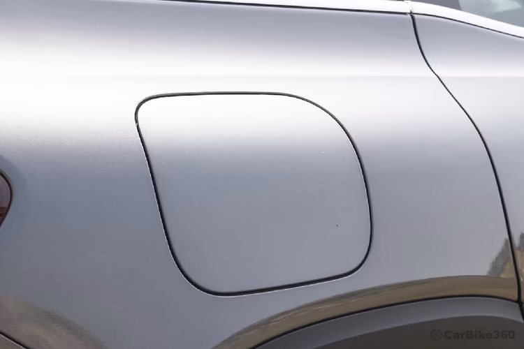 Mercedes-Benz EQB Closed Fuel Lid