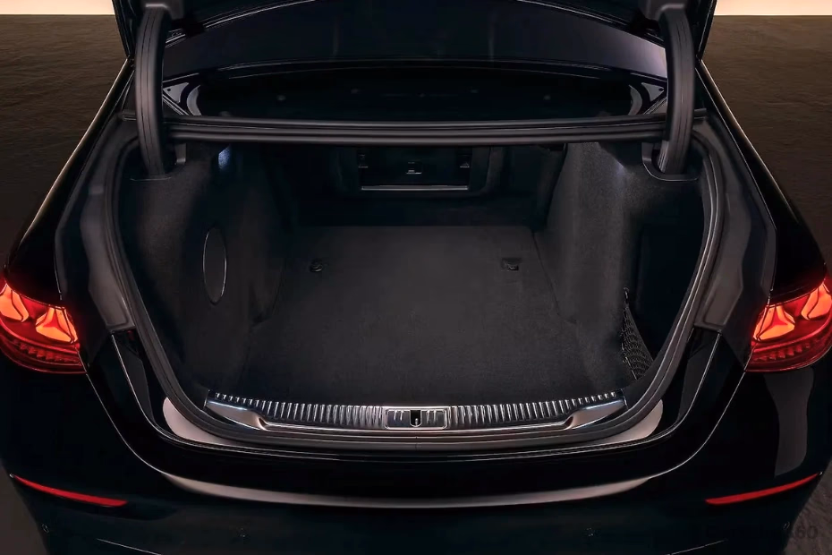 Mercedes-Benz S-Class Facelift Bootspace Mercedes-Benz S-Class Facelift Bootspace