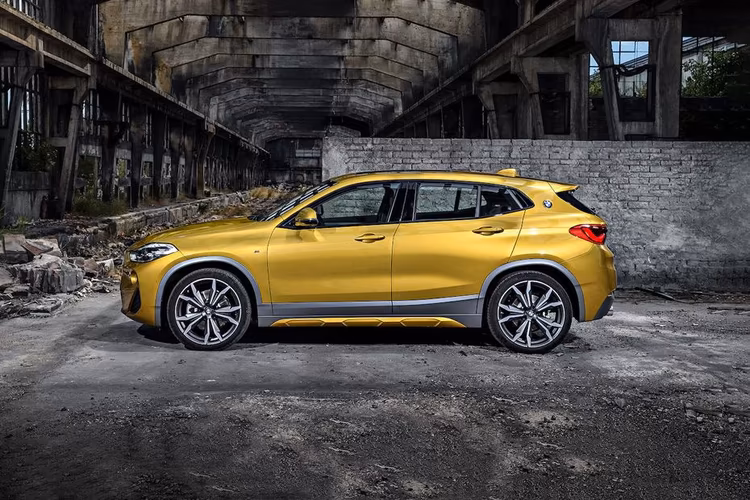 BMW X2 Side View (Left) BMW X2 Side View (Left)