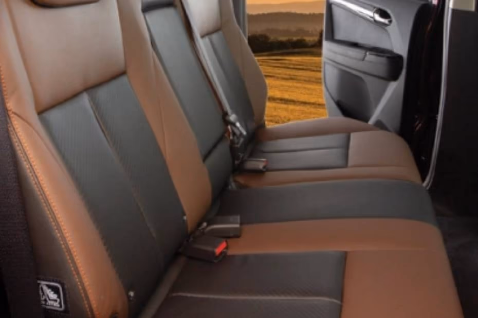 Isuzu V-Cross Rear Seat Isuzu V-Cross Rear Seat
