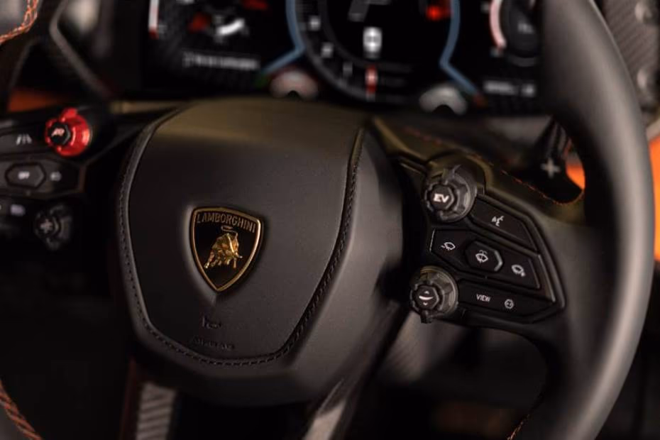 Lamborghini Revuelto Cruise Control Lamborghini Revuelto Cruise Control