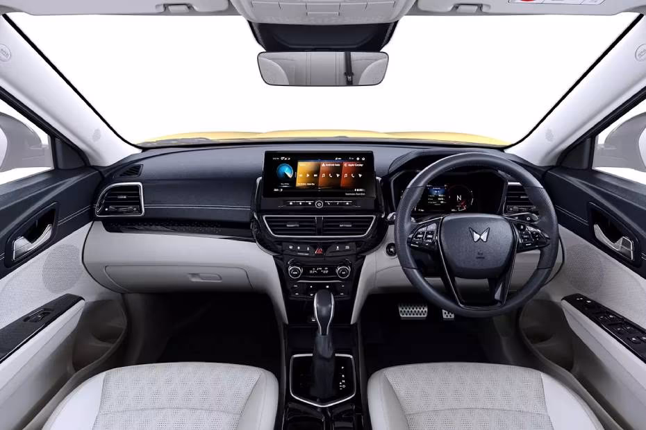 Mahindra XUV 3XO Dashboard Mahindra XUV 3XO Dashboard
