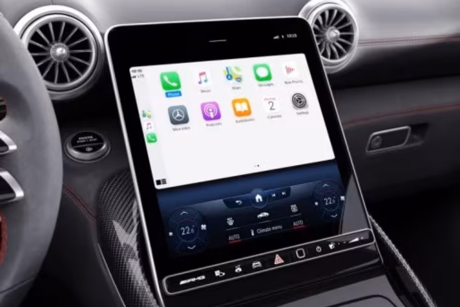 Mercedes-Benz SL55 Roadster Smartphone integration Mercedes-Benz SL55 Roadster Smartphone integration