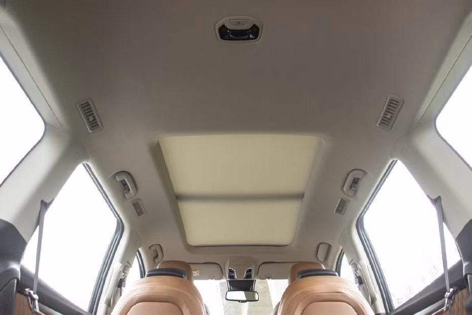 MG Gloster Sun Roof/Moon Roof MG Gloster Sun Roof/Moon Roof