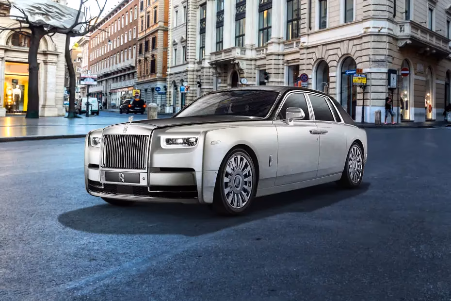 Rolls-Royce Phantom Left Side Front View Rolls-Royce Phantom Left Side Front View