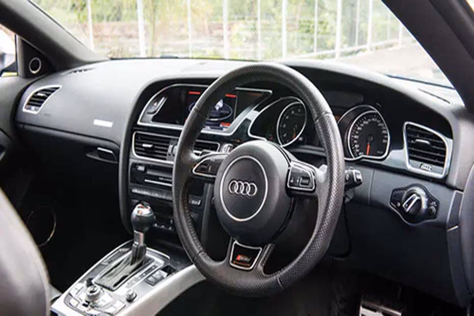 Audi RS5 Steering Wheel Audi RS5 Steering Wheel