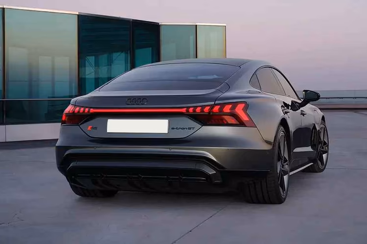 Audi RS e-tron GT Right Side Rear View