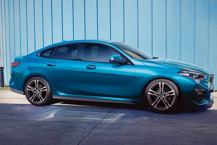 BMW 2 Series Gran Coupe Right Side View BMW 2 Series Gran Coupe Right Side View