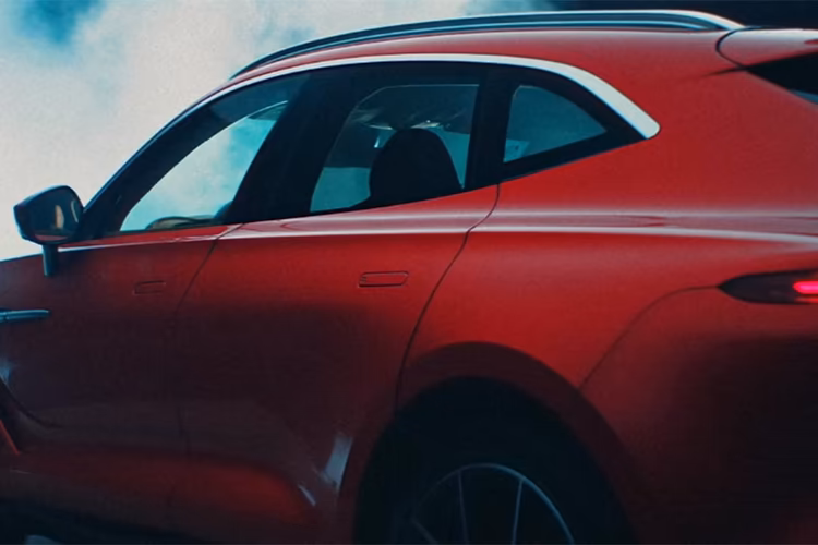 Aston Martin DBX left view Aston Martin DBX left view
