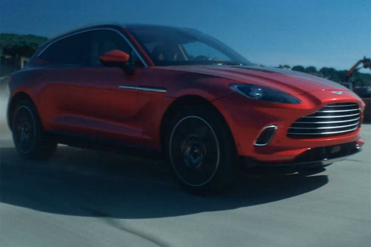 Aston Martin DBX front right side view Aston Martin DBX front right side view