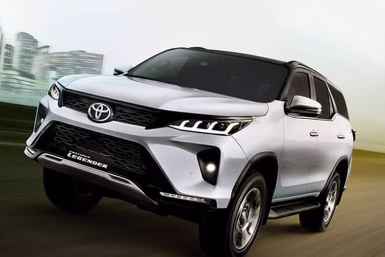Fortuner Legender Front View Fortuner Legender Front View
