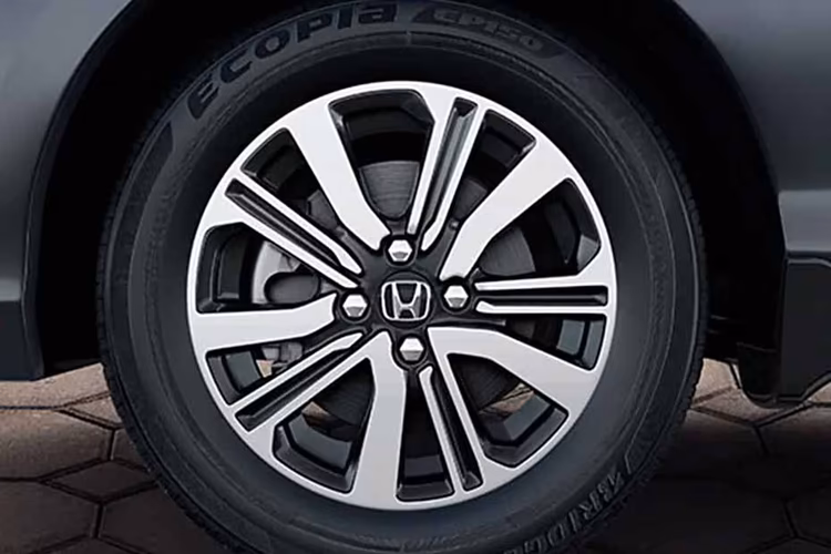 Honda Amaze tyre Honda Amaze tyre