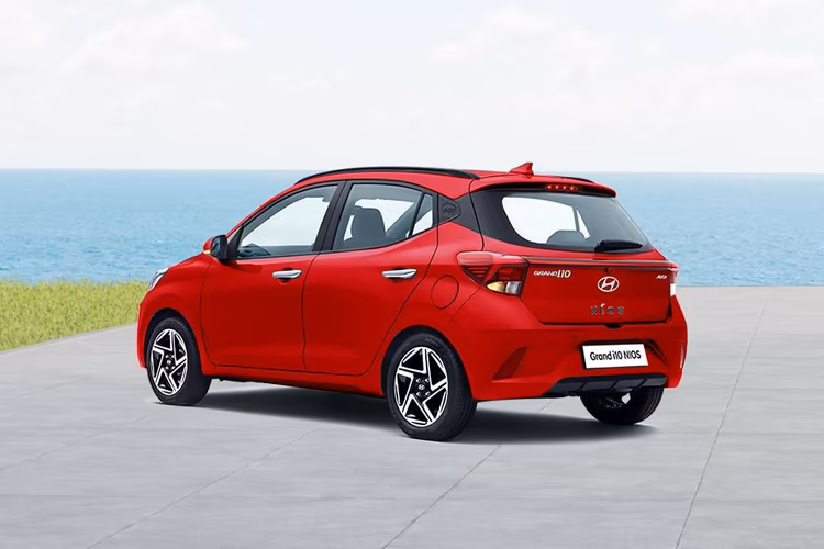 Hyundai Grand i10 Nios Left Side Rear View