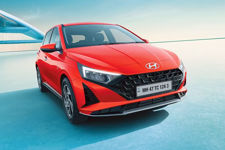 Hyundai i20 Facelift Right Side Front View