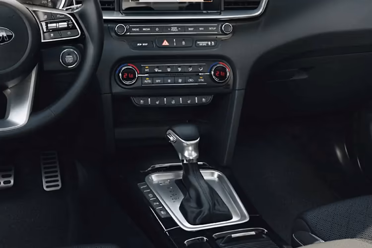 Kia Ceed Gear Shifter Kia Ceed Gear Shifter