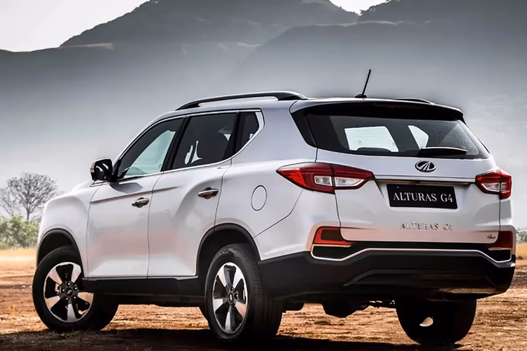 Mahindra Alturas G4 Left Side Rear View