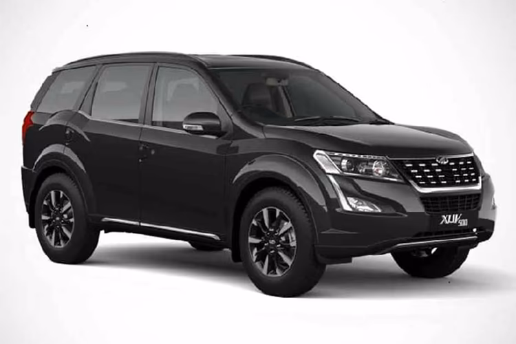 Mahindra New XUV500 Right Side Front View Mahindra New XUV500 Right Side Front View