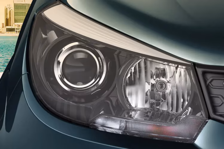 Mahindra Marazzo Headlight Mahindra Marazzo Headlight