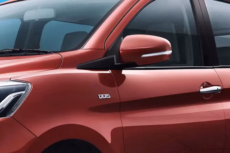 Maruti Ertiga side mirror Maruti Ertiga side mirror