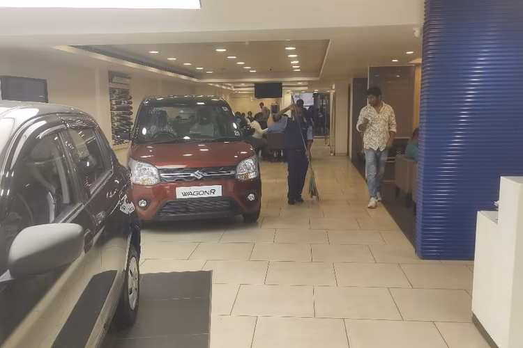 Maruti Showroom Interior Image Maruti Showroom Interior Image