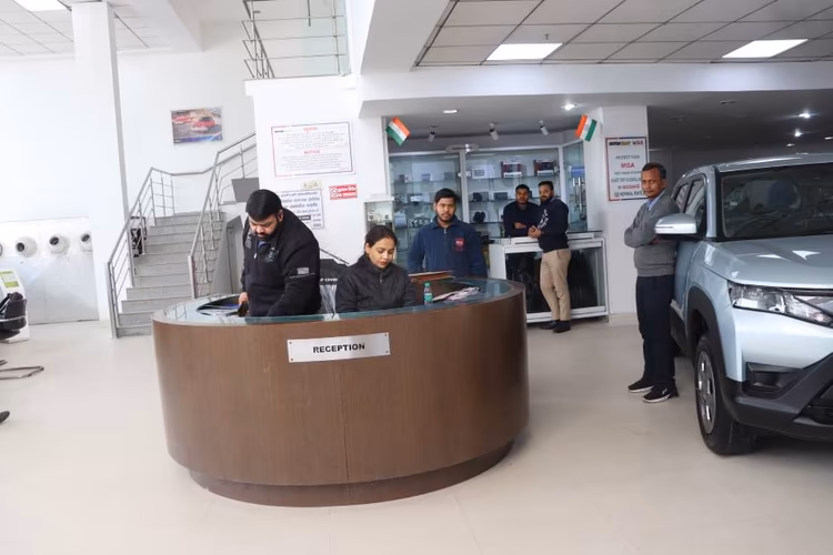 Maruti Showroom Sahibabad Lounge Area Maruti Showroom Sahibabad Lounge Area