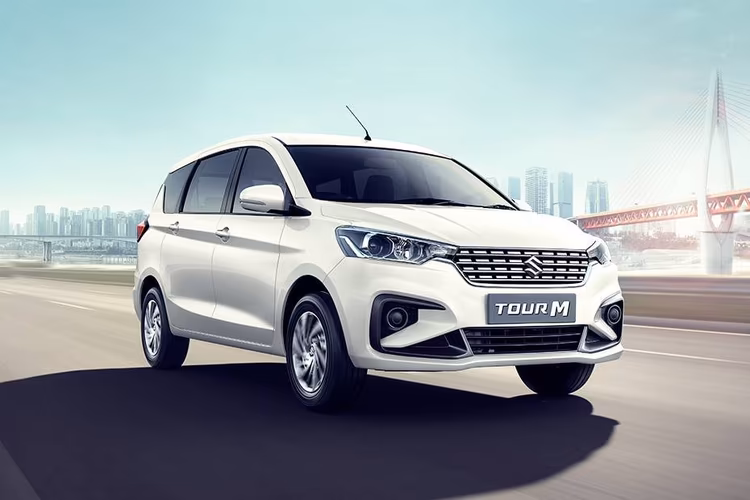 Maruti Ertiga Tour Right Side Front View Maruti Ertiga Tour Right Side Front View