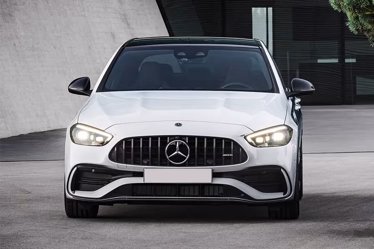 Mercedes Benz AMG C 43 Front View Mercedes Benz AMG C 43 Front View