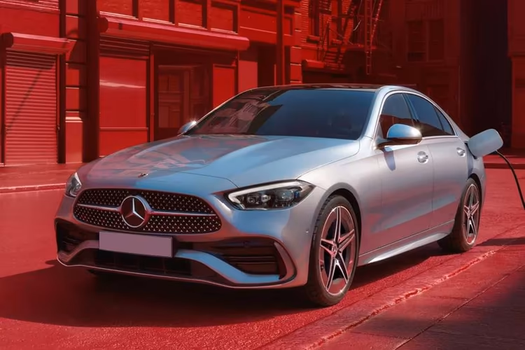 Mercedes-Benz C-Class Left Front Three Quarter Mercedes-Benz C-Class Left Front Three Quarter