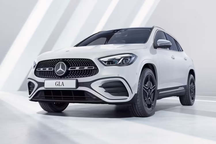 Mercedes Benz GLA Front View Mercedes Benz GLA Front View