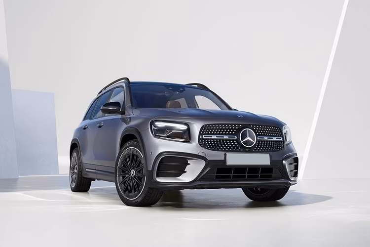 Mercedes Benz GLB Facelif Right Side Front View Mercedes Benz GLB Facelif Right Side Front View