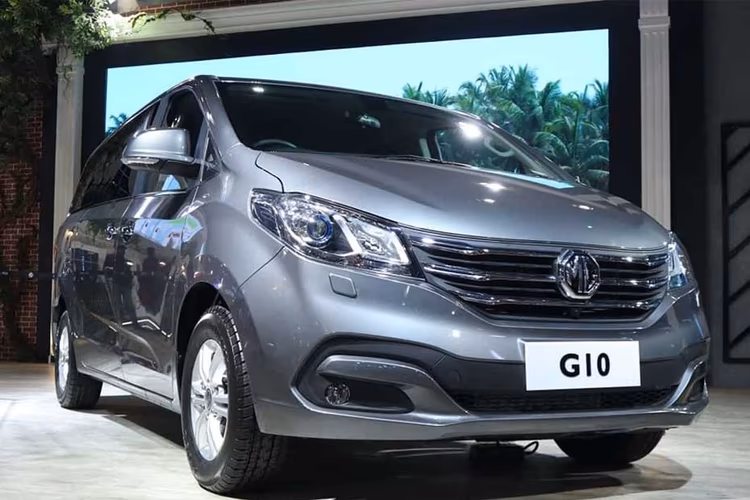 MG G10 Right Side Front View