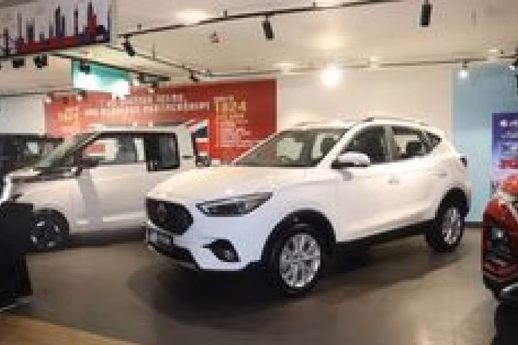 MG Showroom Interior Image