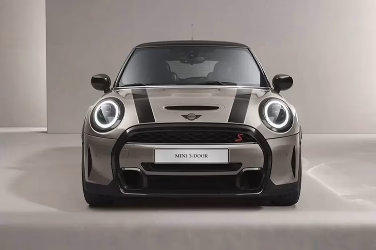Mini Cooper 3 Door Front View Mini Cooper 3 Door Front View