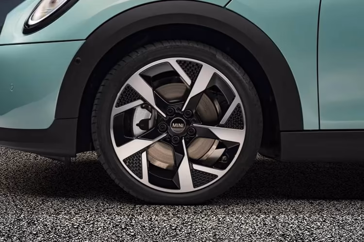 Mini Cooper Front Alloy Wheel Mini Cooper Front Alloy Wheel