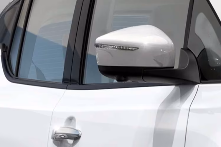 Nissan Leaf Right Side Mirror Nissan Leaf Right Side Mirror