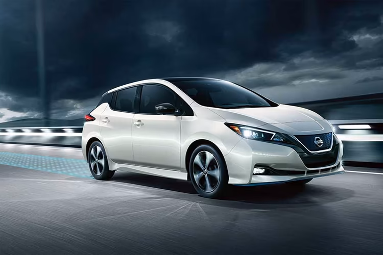Nissan Leaf Right Side Front View Nissan Leaf Right Side Front View