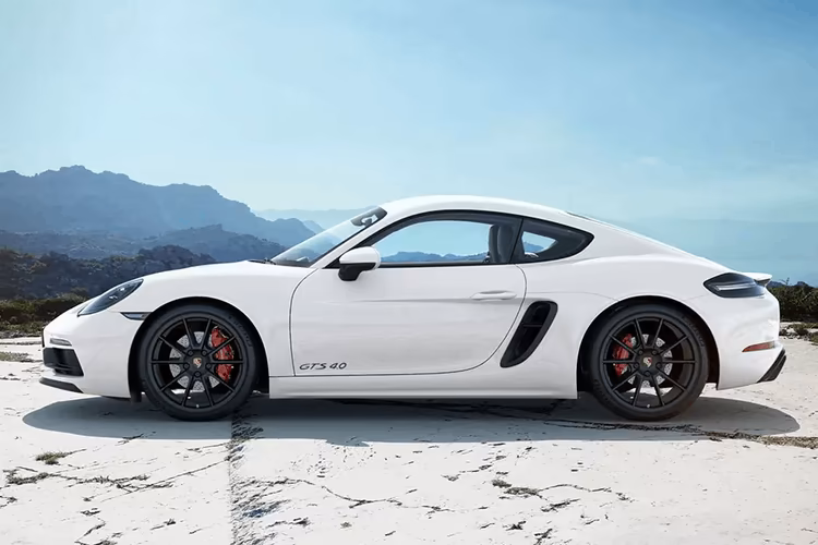 Porsche 718 Left Side View Porsche 718 Left Side View