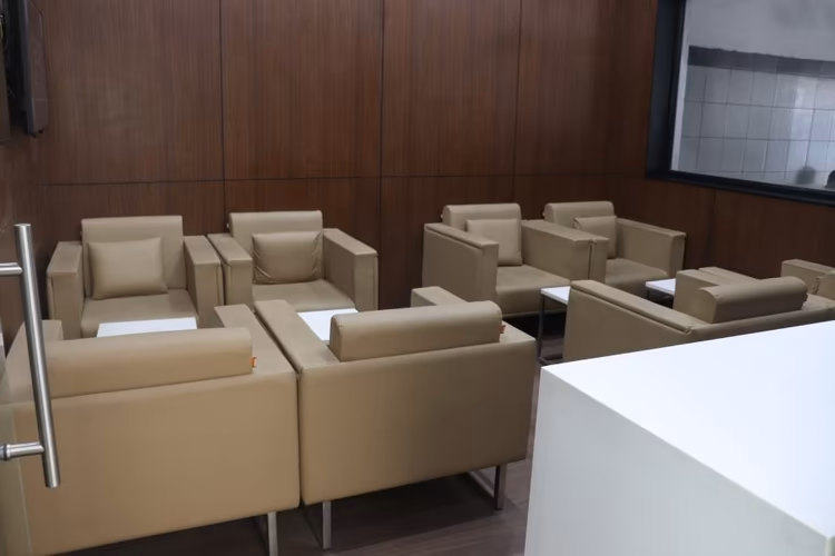 Regent Auto Link (Nexa) Lounge Area Regent Auto Link (Nexa) Lounge Area