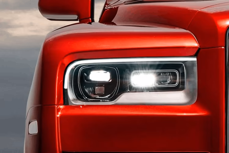 Rolls Royce Cullinan Headlight