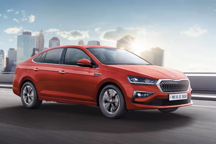 Skoda Slavia Right Three Quarter Skoda Slavia Right Three Quarter